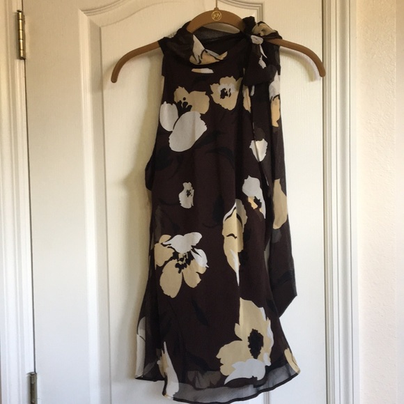 Banana Republic Tops - Banana Republic Sleeveless Blouse